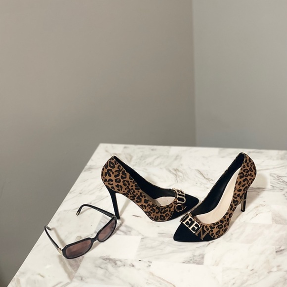 High Heels - Picture 3 of 3